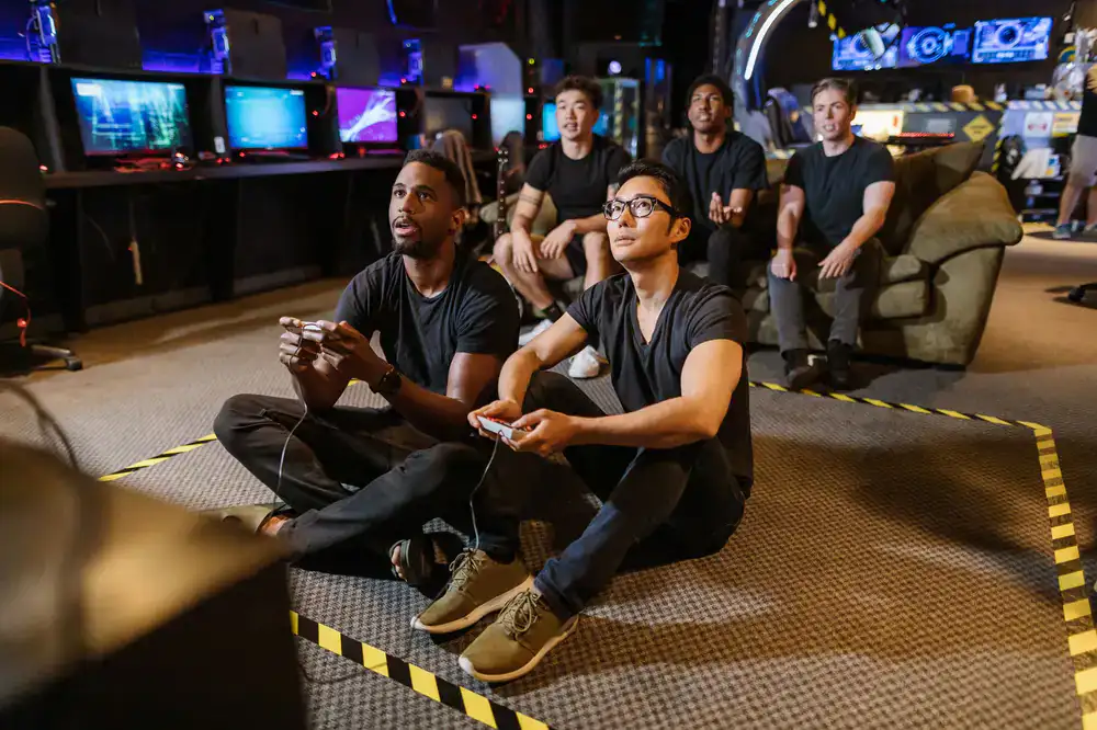 Tournament screens displaying the live bracket